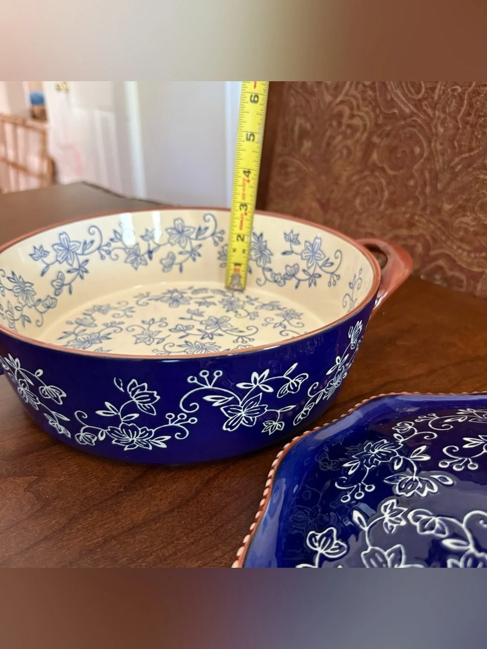 Temp-tations by Tara Floral Lace Blue 2 Quart Round Baking Dish with Lid & Rack